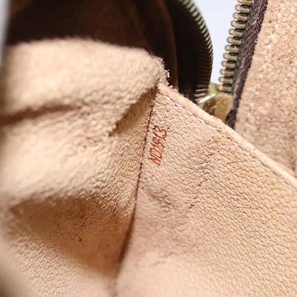 LOUIS VUITTON Monogram Trousse Toilette 23 Clutch Bag - Picture 12 of 14